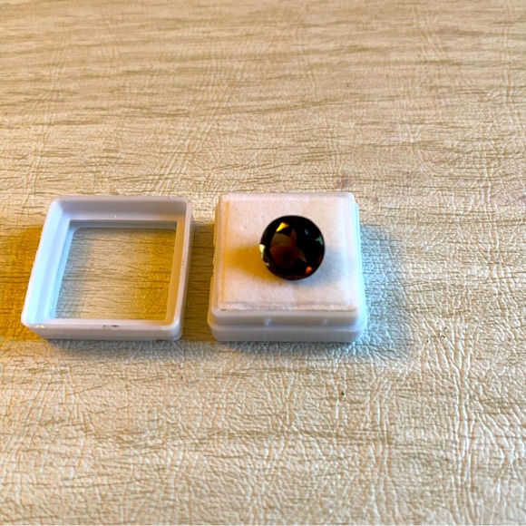 5.42 carat 12mm round Smokey Topaz - Picture 1 of 6